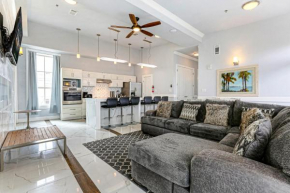 5BR Penthouse with Amenities Near FQ